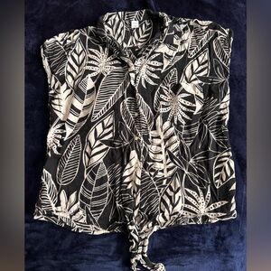 Old Navy Monochrome Leaf Button Down Shirt